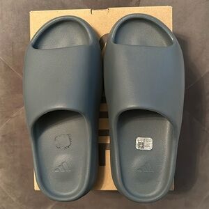 Yeezy Slate Marine Slides
